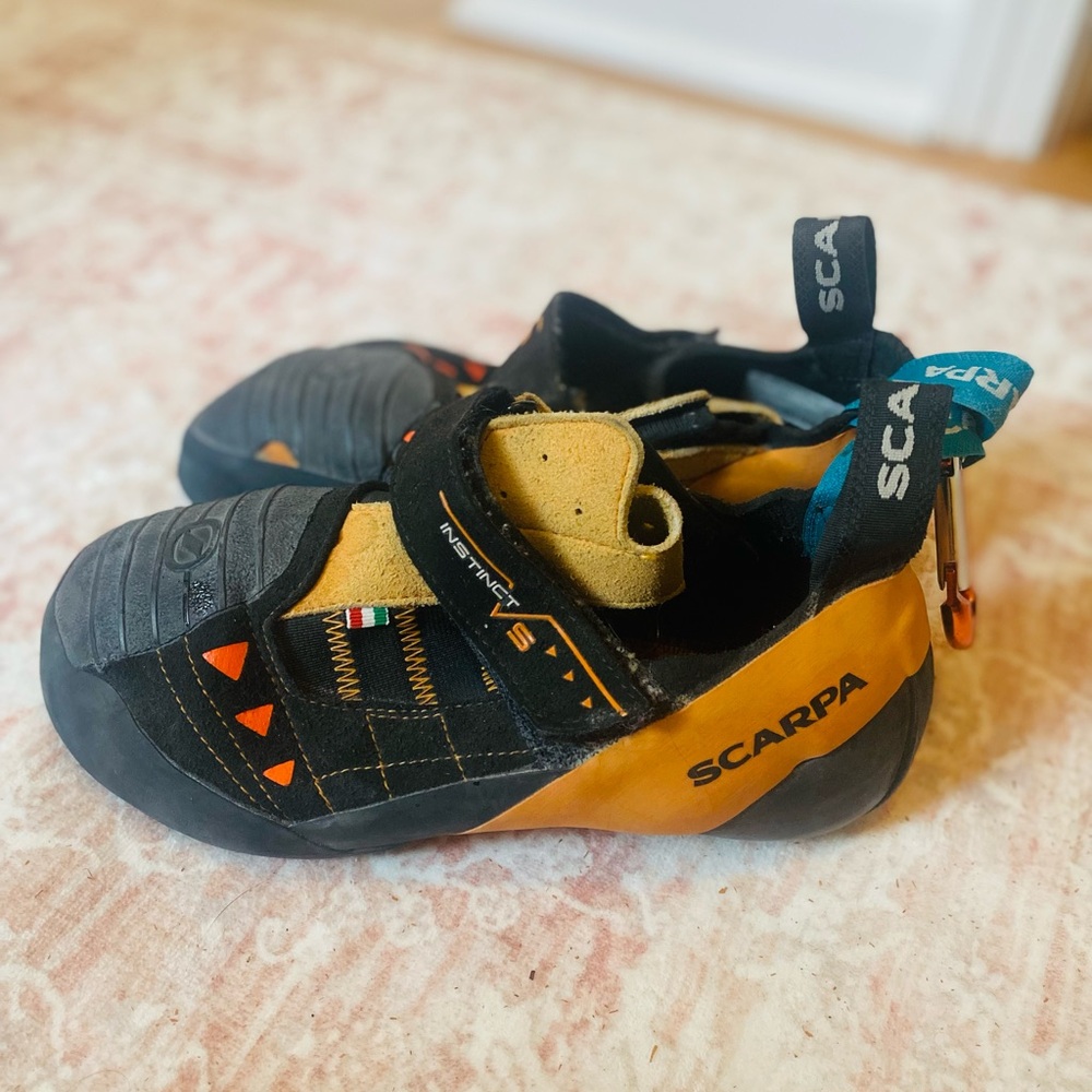 Scarpa Instinct V5 Climbing Shoes - Black and Orange